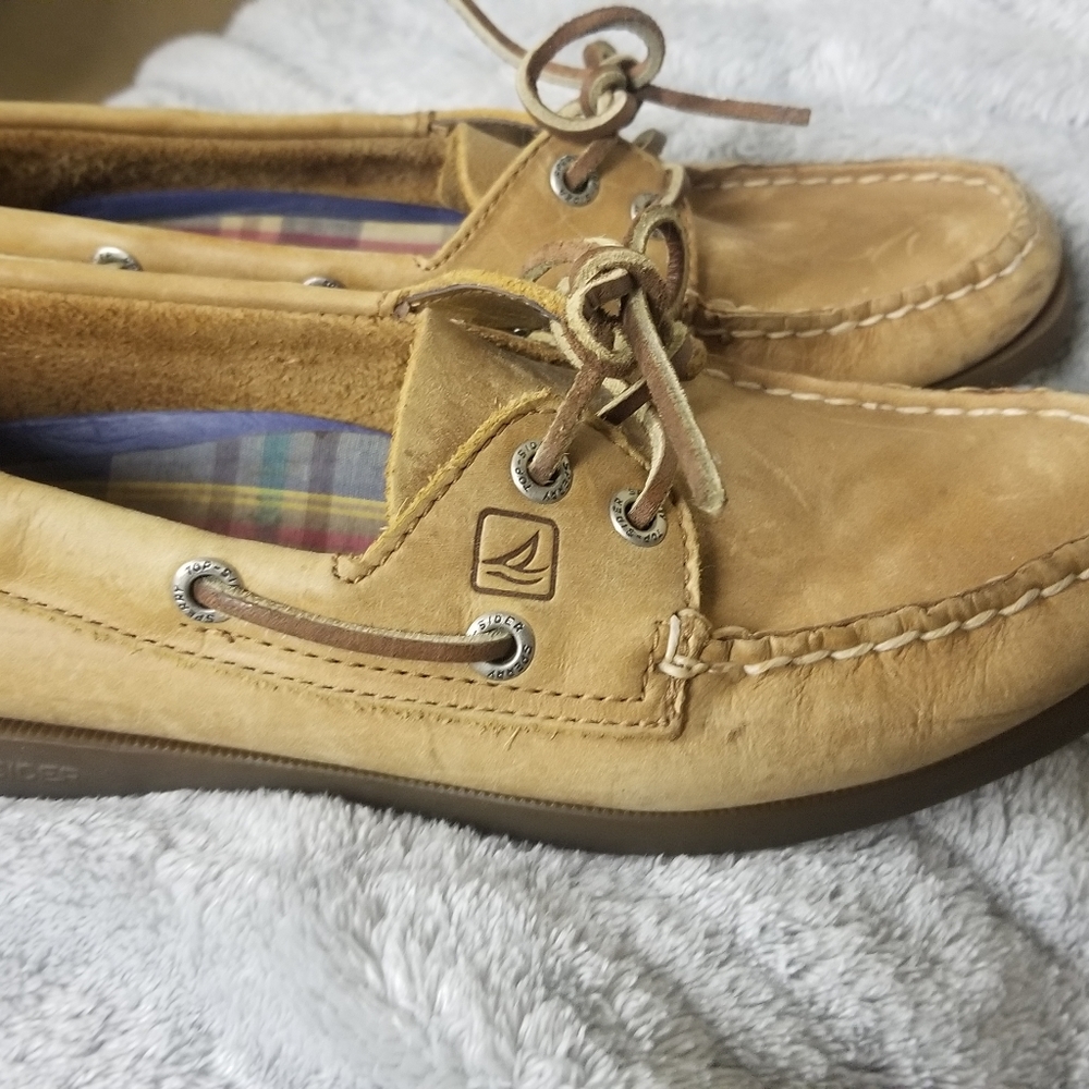 Sperry boat shoes